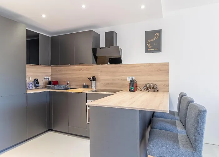 1 Bedroom Renovated Near Monaco Casa de Férias Beausoleil