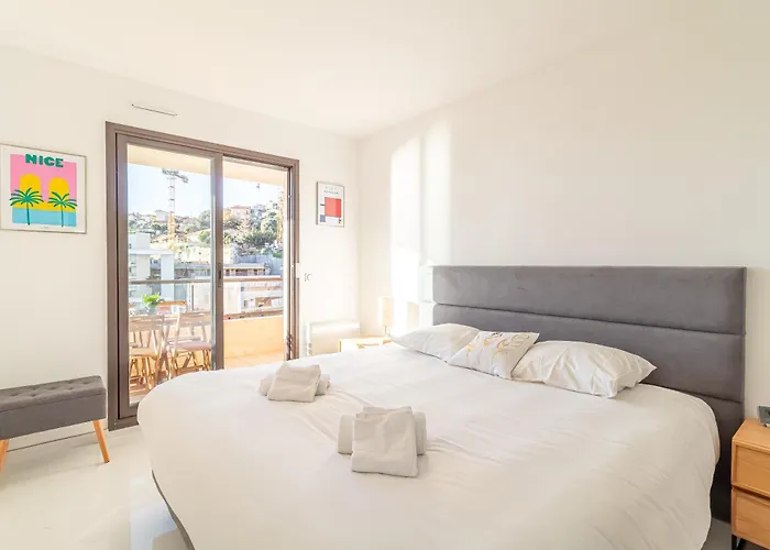 1 Bedroom Renovated Near Monaco Beausoleil